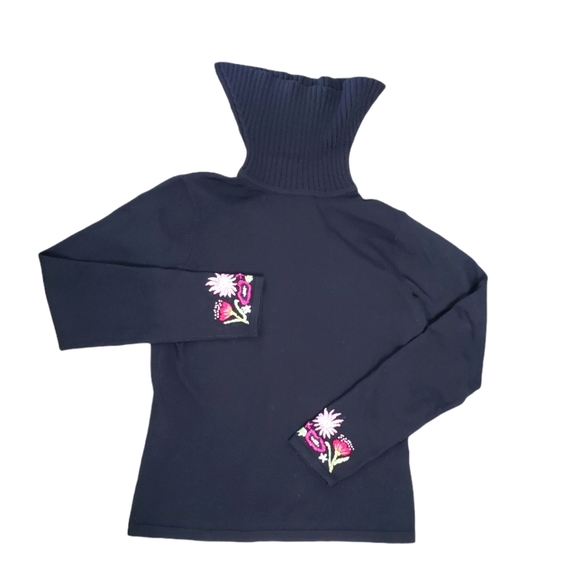 Graffiti Sweaters - Black knit turtleneck with floral embroidery size medium